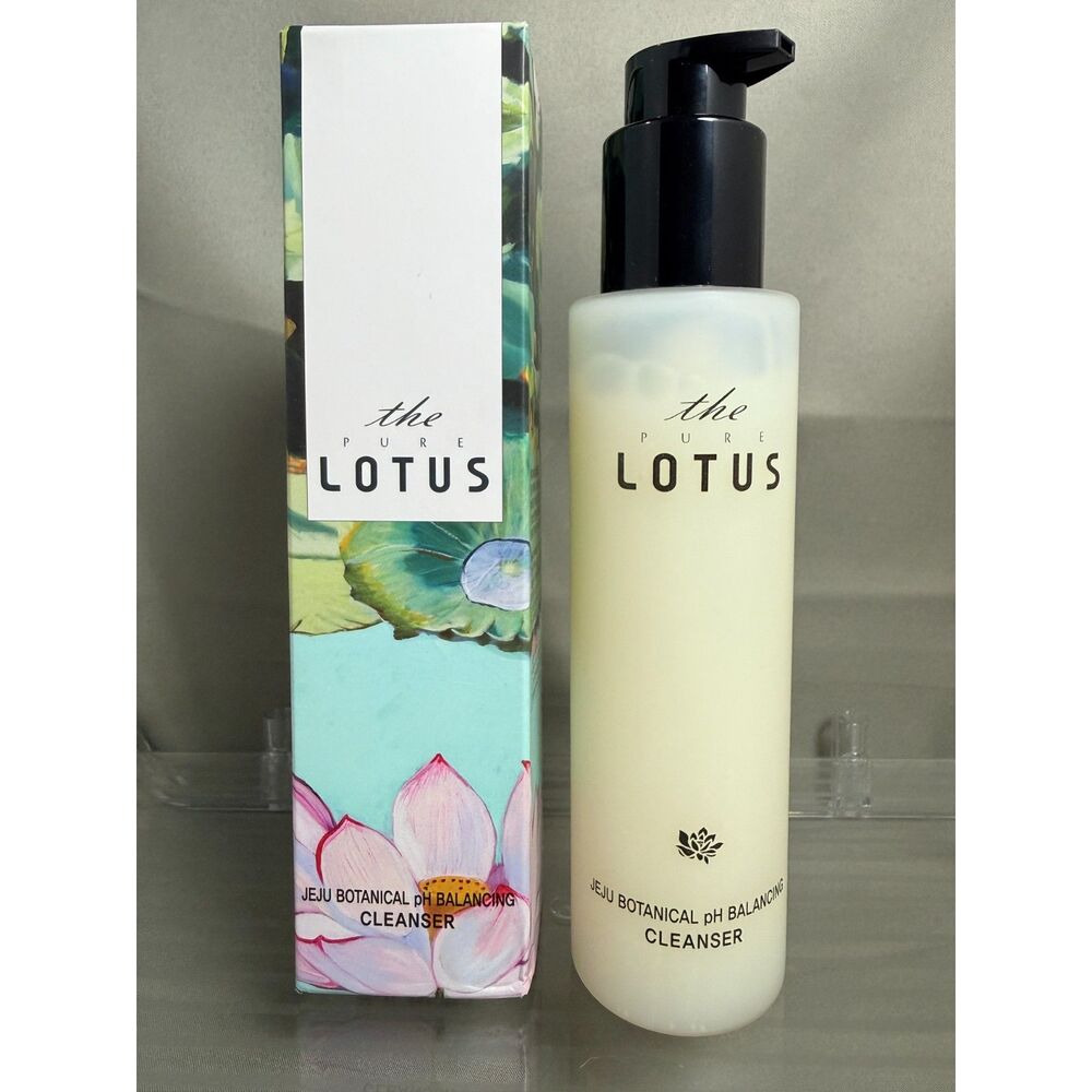 NIB the Pure Lotus Jeju Botanical PH Balancing Cleanser